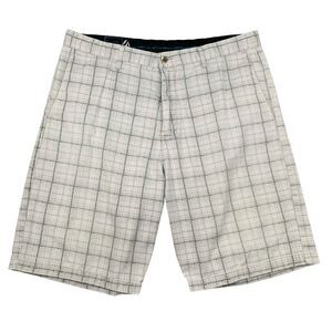 O’Neill Shorts Mens 32 Gray White Bermuda Plaid Flat Front Woven Viscose Blend